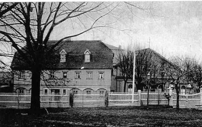 Gasthof mit Ballsaal um 1900